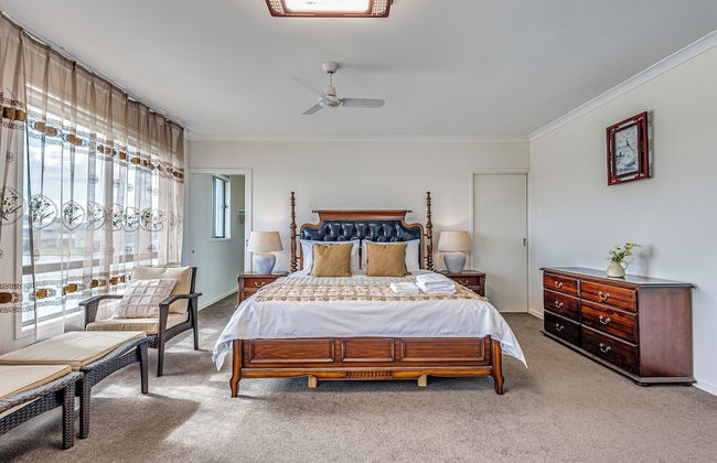 StayAU 5BR Lakefront Escape Point Cook - Foto 2