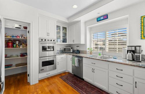 Golden Hour by Coastline Vacation Rentals - Foto 64