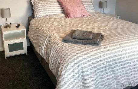 AB - Top floor 2 bed modern town centre apartment with parking for one vehicle - Foto 14