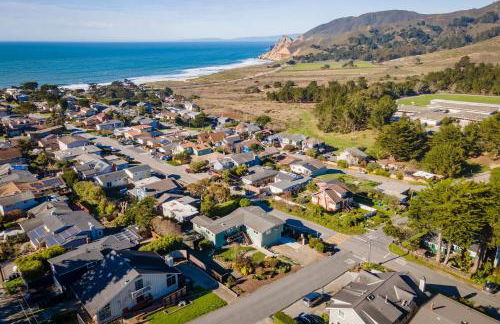 Ocean & Mountain View Home - Walk to Trails Beach Family Activities - Foto 26