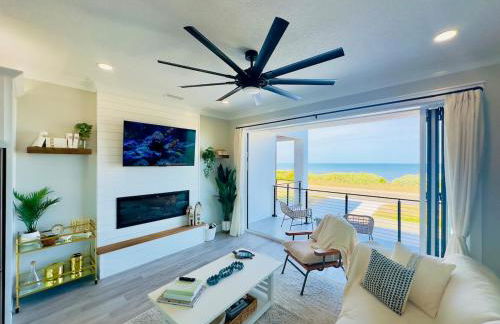 The C House - Photo 8