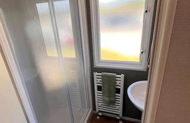 Shamrocks Cove Caravan - Award-Winning Coastal Retreat - Foto 19