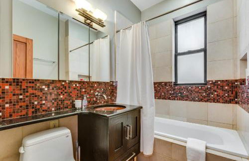 Garage Parking! Walk to Logan Square Station Plus Great Local Restaurants and Bars - Foto 11