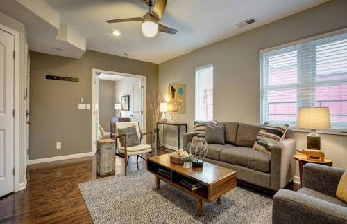 Bright 2BR near downtown - Foto 1