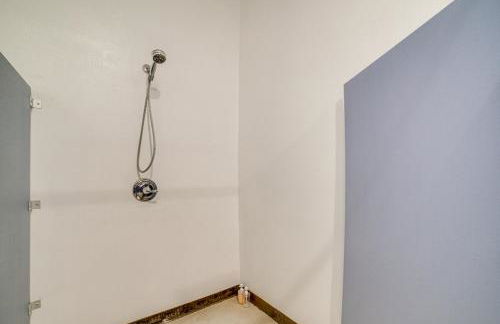 8-Acre Bridgman Oasis Pool, Hot Tub and Game Room - Foto 34