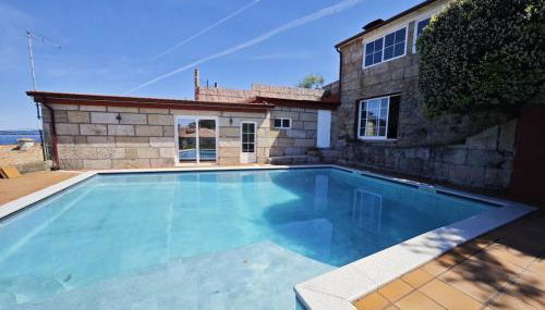 Casa con piscina y vistas en Nigrán - Foto 2