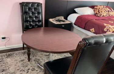 Just The Two Of Us -Romantic Pool View And Private Entry Sleeps 2 Near CSUN CSUN - Foto 4