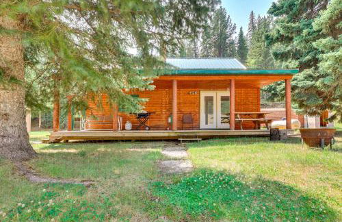 Deadwood Wolf Cabin with Fire Pit and Grill - Foto 1