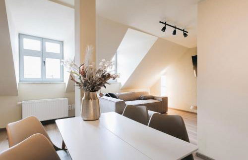 Idyllisch zentral - Großes Apartment mit historischem Flair und Bergpanorama - Foto 13