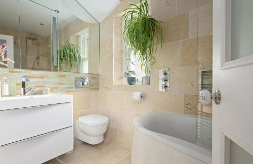 Eskbank Terrace Spacious House - Photo 39