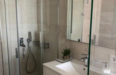 Luxury Oceanfront triplex in Cadiz - Photo 8