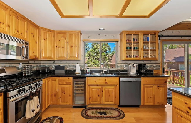 Teakwood Cozy Wood Cabin with Fireplace - Photo 30