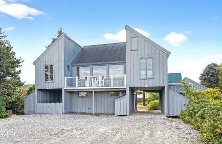 Salty Dolphin by Bayley Vacation Rentals - Foto 1