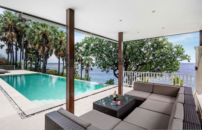 Villa Eden Roc by Alfred in Bali - Luxury Beachfront 3BR Villa With Infinity Pool Amed - Foto 9