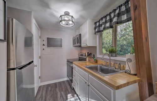 2 Mi to Dtwn Banner Elk! Couples Retreat with Deck - Foto 13