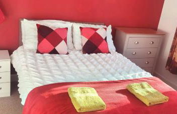 Parkside 2 bedrooms appartment with encolsed garden - Foto 2