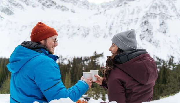 Paseo en helicóptero y raquetas de nieve por las Montañas Rocosas - Foto 3, Recuperando energías