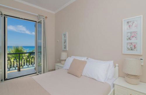 Villa Elizabeth - Seafront Classic Villa! - Foto 13