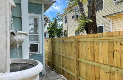 Casa Maria 2- Charming, Quaint Apt Next to Everything Downtown! - Foto 21