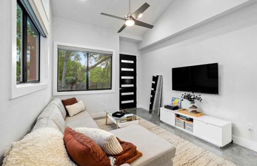 East Side Haven - Blocks from Local Food Legends - Foto 8