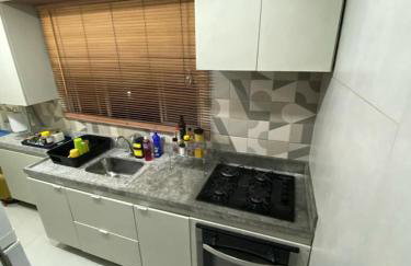 Seu Refúgio Apt Amplo e Central, perto de tudo - Photo 3