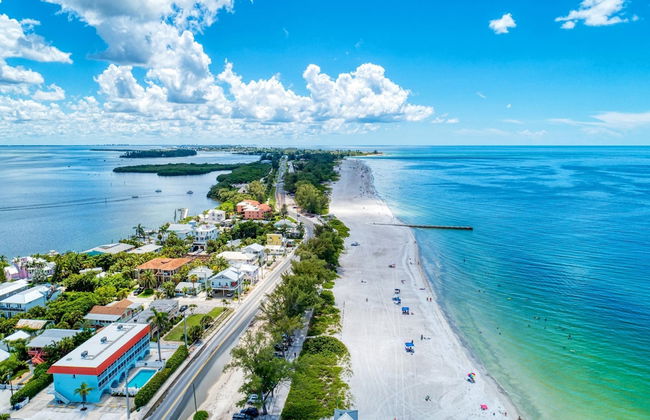 Cottage Haven-one Minute Walk To The Beach-private Yards-keyless Locks - Foto 40