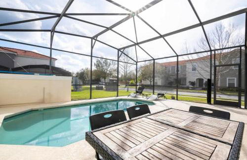 Four Bedroom w/ Screened Pool Close to Disney 4572 - Foto 20