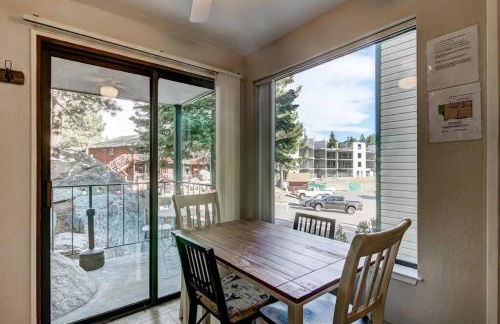 Heavenly Mountain Lake Retreat Near Skiing, Hiking & Biking - Foto 6