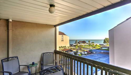 Waterfront Port Clinton Condo with Pool Access! - Foto 3