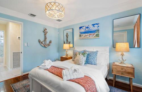 Chic 4BR Htd Pool, 5 min to beach, PAC-MAN, Games - Foto 20