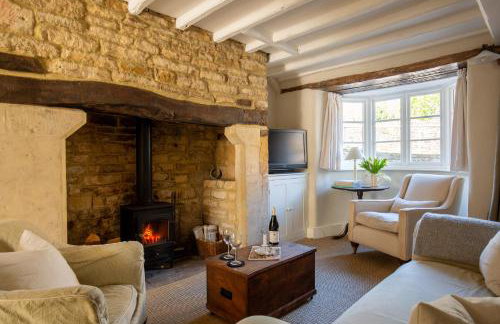 Gleneda Cottage - a renovated, traditional Cotswold cottage full of charm with fireplace and garden - Photo 2