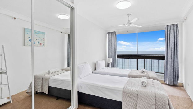 18th Floor Ocean Views at Imperial Surf - Foto 3, Habitación