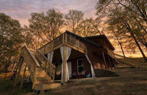 Family A-Frame, HotTub, FirePit, ClimbingWall, EVCharger, & More - Photo 63