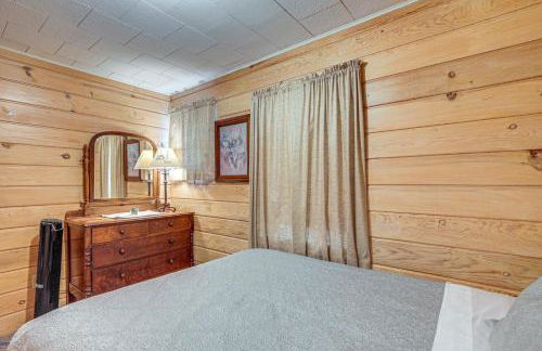 South Twin Lake Cabin with Seasonal Dock and Slip! - Foto 27