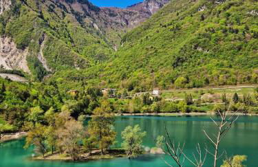 Apartment Sweet Retreat - Photo 31