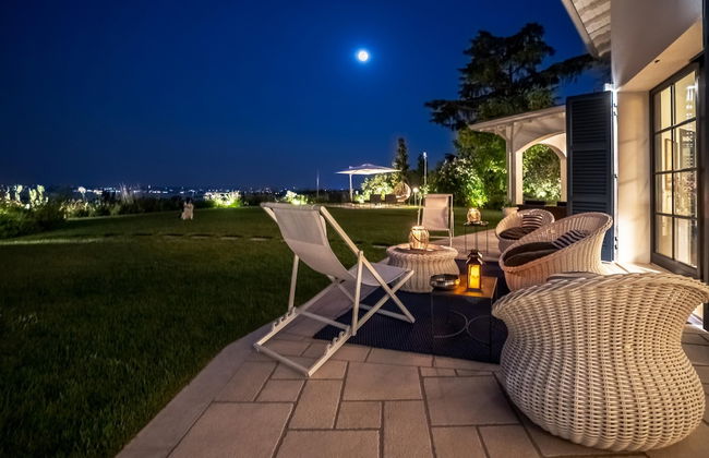 Charming Green and Blue Villa by Wonderful Italy - Photo 38