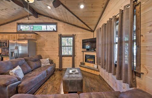 Updated Cabin with Fire Pit 2 Mi to UTV and Hike - Foto 6