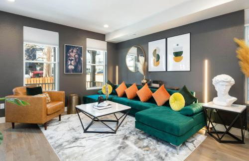 Stunning 3BD 3.5 BA - 10 Min to Downtown! Garage! - Foto 1