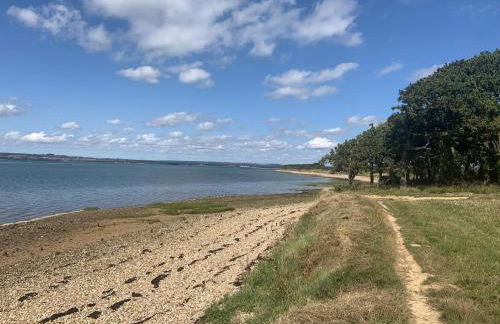 Seaside Studio Retreat w Hot Tub April - October - Photo 4