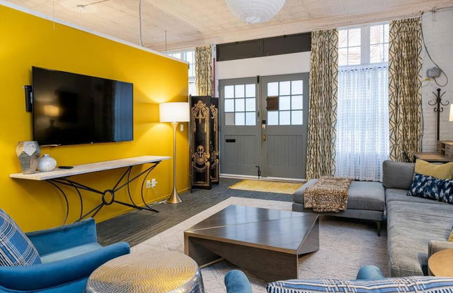 Elegant Edgy Loft on Historic Alley Parking - Foto 5