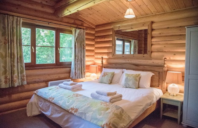 Willow Lodge With Hot Tub, Kingfishers - Foto 4