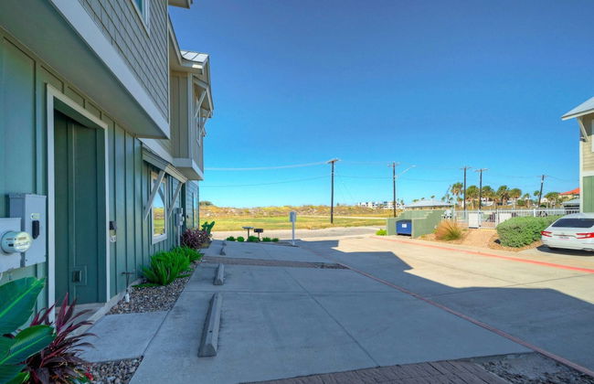 Ridley Retreat Community Pool, Mins to the Beach Corpus Christi + Port A - Foto 30