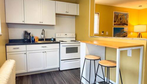 Sleeps 6 Homey 2 Bedroom with 5 Beds and WIFI - Foto 4