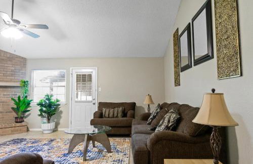 Cozy Retreat near DFW & Stadium/Game Room - Foto 29