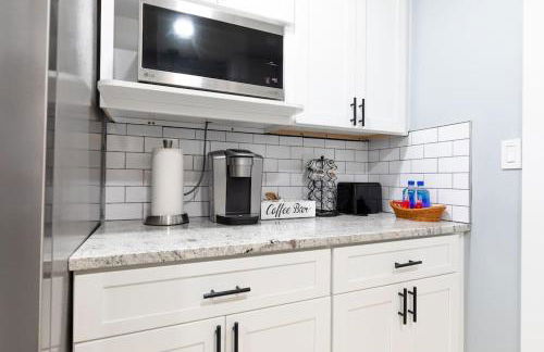 Modern Luxury with Pool Table 3BR-5BD Sleeps 10 - Foto 28