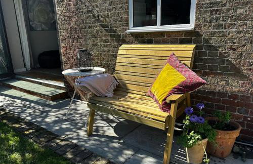 Charming rural cottage & private garden near South Downs - Great location for hiking - Photo 40