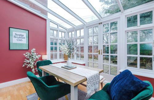 Stylish 4 Bedroom Home in Port Sunlight with 7 Beds Perfect for Business Bookings and Groups - Foto 43