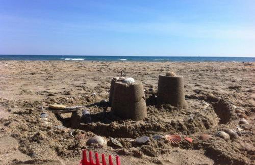Charmant 2 pièces à Sète, à 300m de la plage avec parking et loggia vitrée - FR-1-338-302 - Photo 4