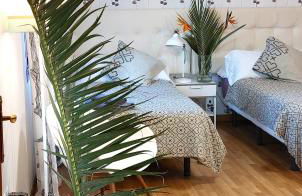 VILLA NABRISA MARBELLA, 5 BEDROOM, PRIVATE POOL, GARDEN, BBQ - Foto 9