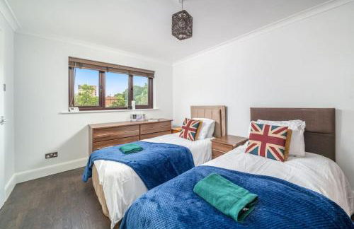 Gorgeous House, 5 Beds, Amazing transport links - Foto 2